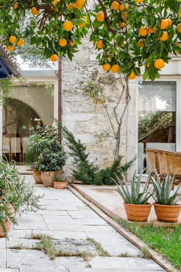 Minimalist Stone Country House Arhánesz Kültér fotó